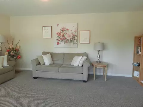 Living - 6117 Rutland Dr, Carmichael, CA 95608 photo 1 of 3