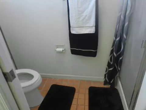 Bath - 6117 Rutland Dr, Carmichael, CA 95608 photo 4 of 4