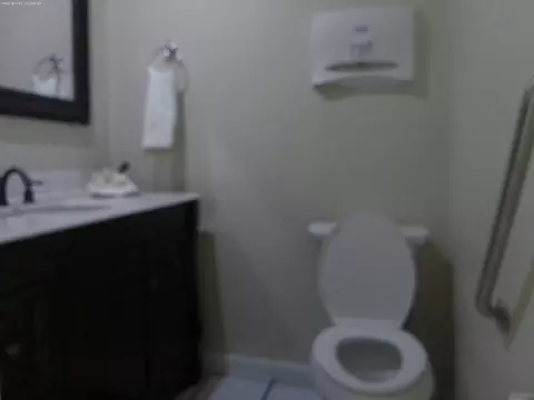 Bath - 6117 Rutland Dr, Carmichael, CA 95608 photo 2 of 4