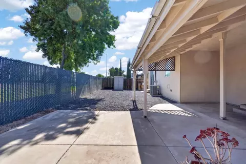 Exterior - 911 Toro Ln, Lathrop, CA 95330 photo 4 of 9