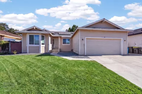 Exterior - 911 Toro Ln, Lathrop, CA 95330 photo 3 of 9