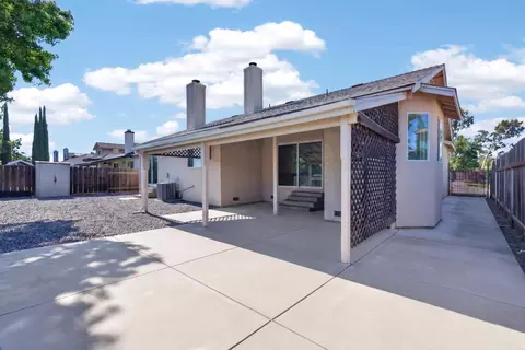 Exterior - 911 Toro Ln, Lathrop, CA 95330 photo 7 of 9