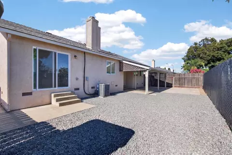 Exterior - 911 Toro Ln, Lathrop, CA 95330 photo 5 of 9