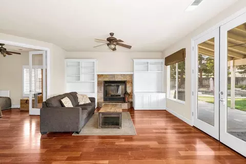 Living - 2248 Cherry Tree Ln, Riverbank, CA 95367 photo 4 of 6