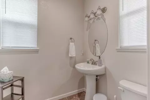 3853 Banyan Tree Dr, Modesto, CA 95355 photo 7
