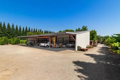 Exterior - 20592 Ayers Rd, Escalon, CA 95320 photo 20 of 23