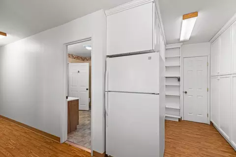 Entry Way - 20592 Ayers Rd, Escalon, CA 95320 photo 5 of 8