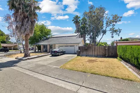 4017 Chatsworth Cir, Stockton, CA 95209