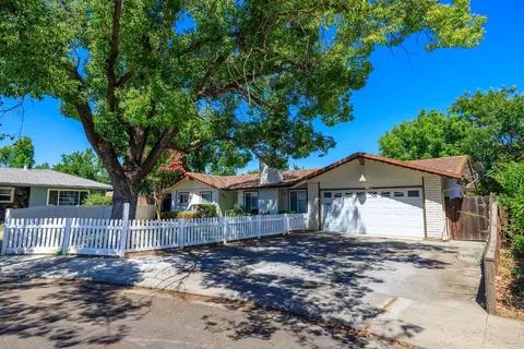Exterior - 2704 Aston Ct, Modesto, CA 95355 photo 2 of 18