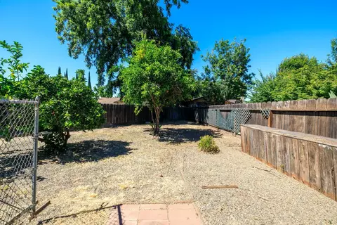 Exterior - 2704 Aston Ct, Modesto, CA 95355 photo 18 of 18