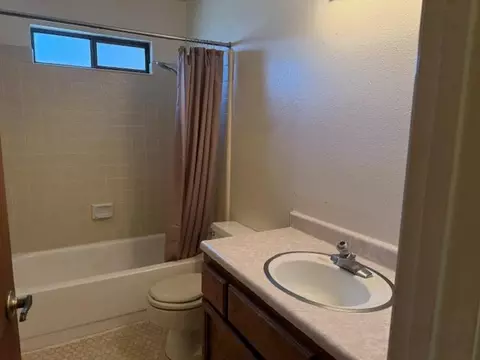 Bath - 4022 Arrowhead St, Copperopolis, CA 95228 photo 1 of 3