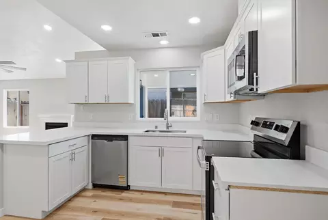 Kitchen - 1129 La Mesa St, Escalon, CA 95320 photo 2 of 2