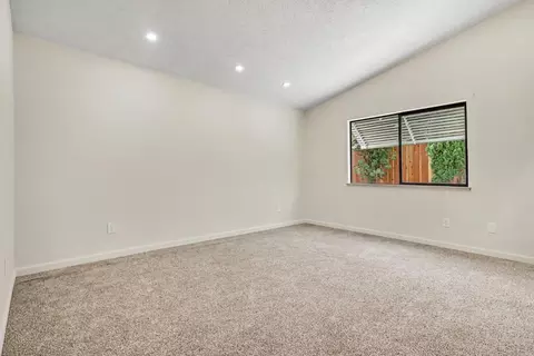 Living - 1130 Williams, Hercules, CA 94547 photo 9 of 9
