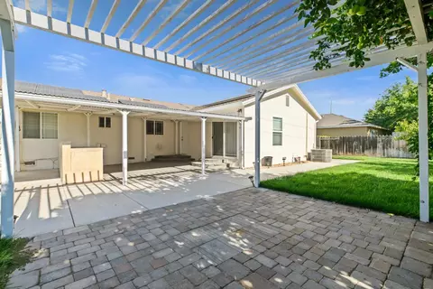 Exterior - 209 Charles Ave, Manteca, CA 95336 photo 12 of 12