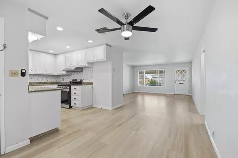 Living - 209 Charles Ave, Manteca, CA 95336 photo 3 of 6