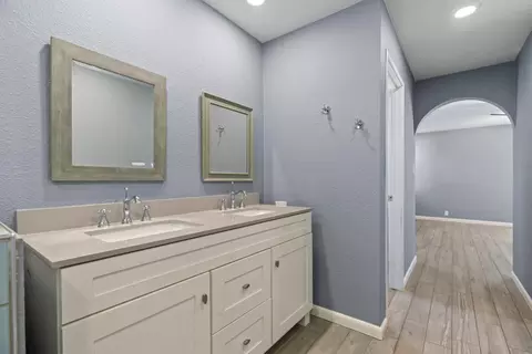 Entry Way - 209 Charles Ave, Manteca, CA 95336 photo 2 of 2