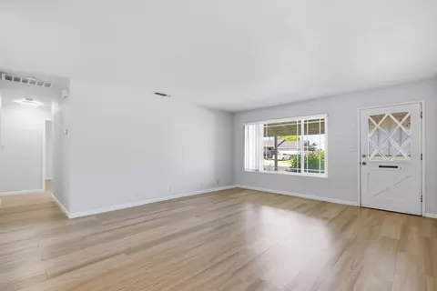 Living - 209 Charles Ave, Manteca, CA 95336 photo 2 of 6