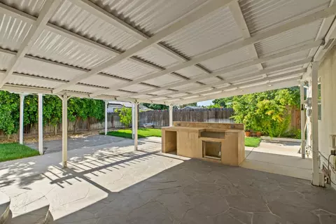 Exterior - 209 Charles Ave, Manteca, CA 95336 photo 5 of 12
