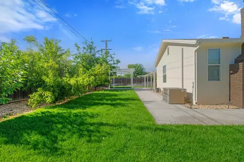 Exterior - 209 Charles Ave, Manteca, CA 95336 photo 8 of 12