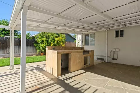 Exterior - 209 Charles Ave, Manteca, CA 95336 photo 11 of 12