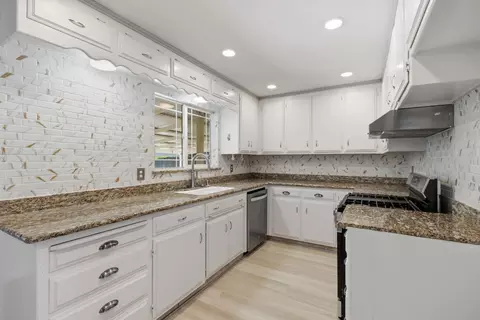 Kitchen - 209 Charles Ave, Manteca, CA 95336 photo 3 of 3