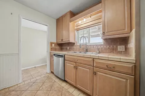 Kitchen - 195 Judy Dr, Sutter Creek, CA 95685 photo 3 of 4
