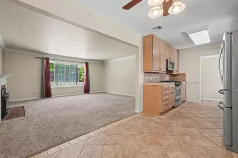 Living - 195 Judy Dr, Sutter Creek, CA 95685 photo 2 of 7