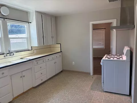 Kitchen - 318 Bodem St, Modesto, CA 95350 photo 1 of 2