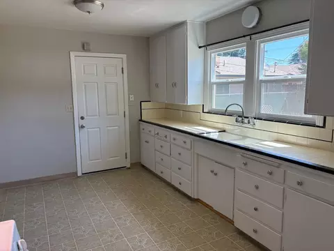 Kitchen - 318 Bodem St, Modesto, CA 95350 photo 2 of 2