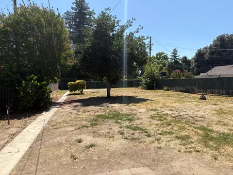 Exterior - 318 Bodem St, Modesto, CA 95350 photo 4 of 4