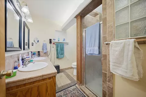Bath - 5444 North Ave, Carmichael, CA 95608 photo 3 of 4