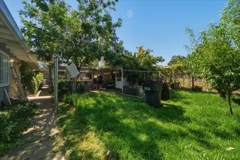 Exterior - 5444 North Ave, Carmichael, CA 95608 photo 5 of 7