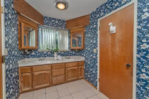 Bath - 3344 Karma Ln, Placerville, CA 95667 photo 1 of 4