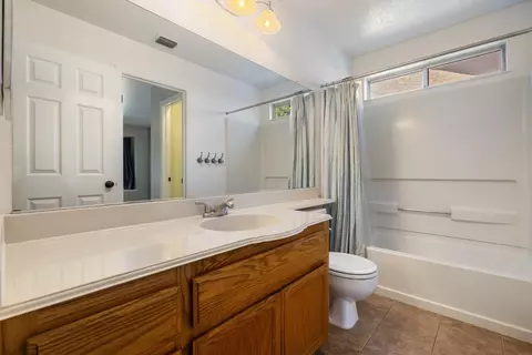 829 Nolte Ln, Modesto, CA 95355 photo 9