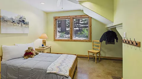 Bedroom - 1404 Karock Rd, Dorrington, CA 95223 photo 3 of 8