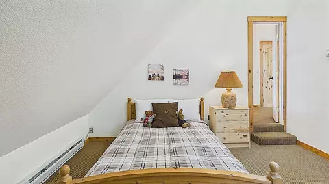 Bedroom - 1404 Karock Rd, Dorrington, CA 95223 photo 5 of 8