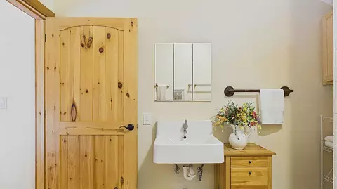 Bath - 1404 Karock Rd, Dorrington, CA 95223 photo 2 of 4