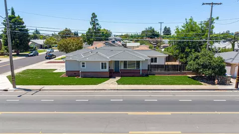 1241 S Hutchins St, Lodi, CA 95240