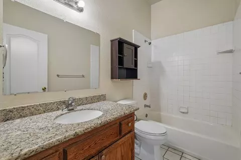 Bath - 802 E Augusta St, Woodbridge, CA 95258 photo 2 of 2