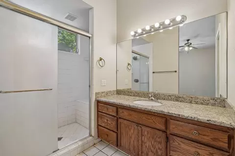 Bath - 802 E Augusta St, Woodbridge, CA 95258 photo 1 of 2