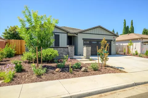 437 Young Dr, Winters, CA 95694 photo 2