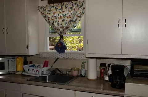 Kitchen - 1424 Mono Dr, Modesto, CA 95354 photo 7 of 7