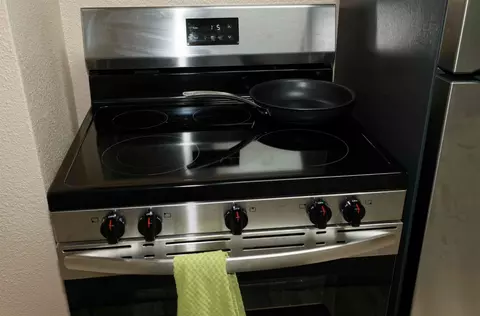 Kitchen - 1424 Mono Dr, Modesto, CA 95354 photo 5 of 7