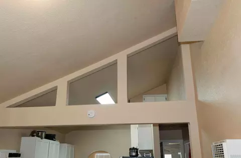 Entry Way - 1424 Mono Dr, Modesto, CA 95354 photo 3 of 5