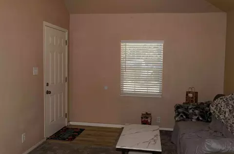 Entry Way - 1424 Mono Dr, Modesto, CA 95354 photo 2 of 5