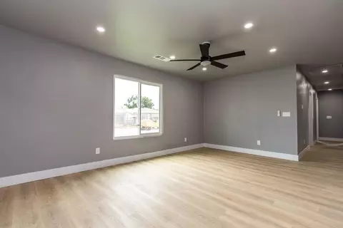 Living - 5112 Clark St, Keyes, CA 95328 photo 1 of 2