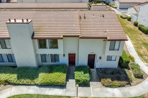 View/Area - 4848 El Cemonte Ave #5, Davis, CA 95618 photo 1 of 5