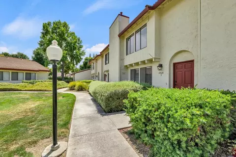 Exterior - 4848 El Cemonte Ave #5, Davis, CA 95618 photo 6 of 7