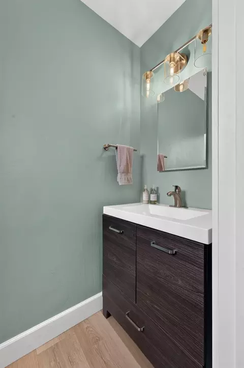 Bath - 4360 Galewood, Carmichael, CA 95608 photo 2 of 6