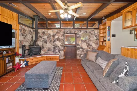 Living - 6405 Palm Dr, Carmichael, CA 95608 photo 5 of 7